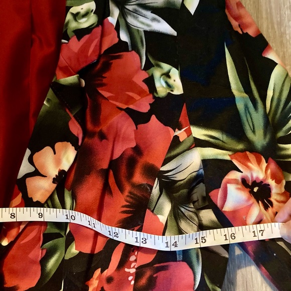 Floral Blazer with Red and Green Accents - Picture 5 of 5